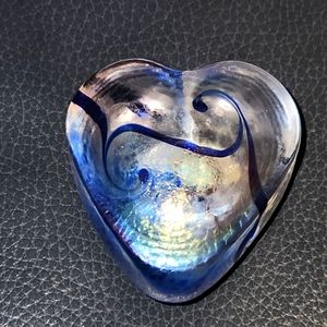 RHAG Robert Held BLUE Art Glass Iridescent Heart Paperweight Signed,2 1/4"